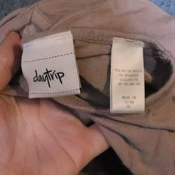 Daytrip | Short Sleeve Knit Top XL - Picture 5 of 6